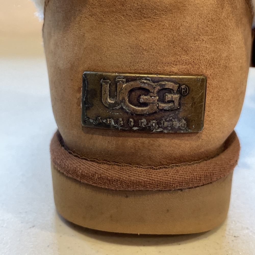 UGG Australia Beckett Boots Womens Size 7 Light Brown Suede Shearling Buckle - Picture 14 of 16